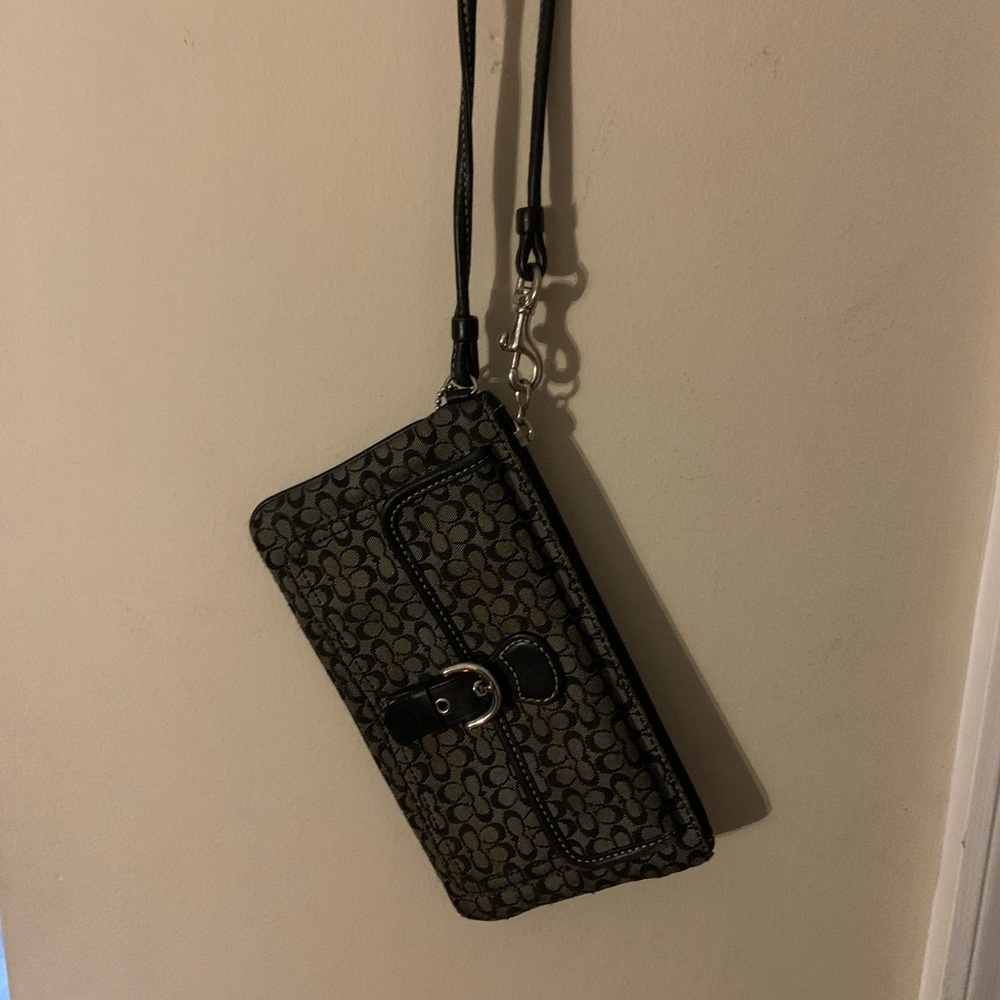 Coach Signature Soho wristlett